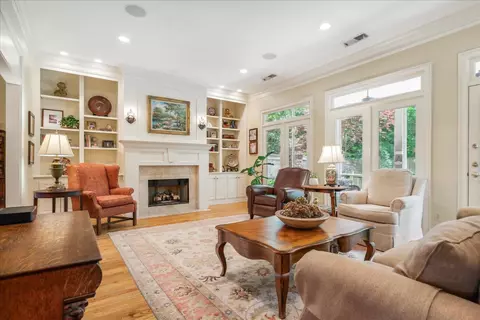 7283 Oakville Dr, Germantown, TN 38138