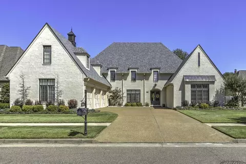 9250 Enclave Green Ln E, Germantown, TN 38139