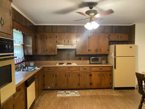390 Central Ave, Savannah, TN 38372 photo 14
