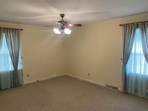 390 Central Ave, Savannah, TN 38372 photo 17