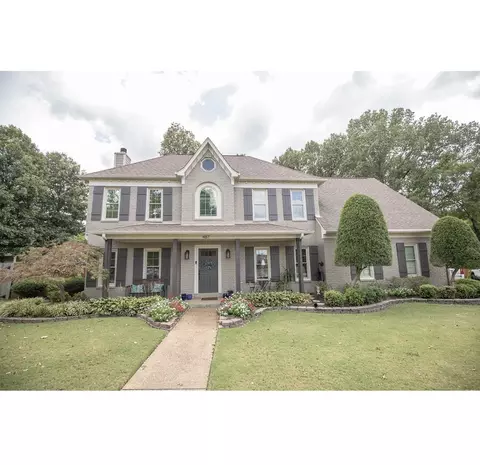 487 Charles Hamilton Dr, Collierville, TN 38017