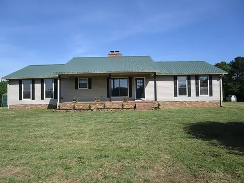 5201 Purdy Rd, Selmer, TN 38375
