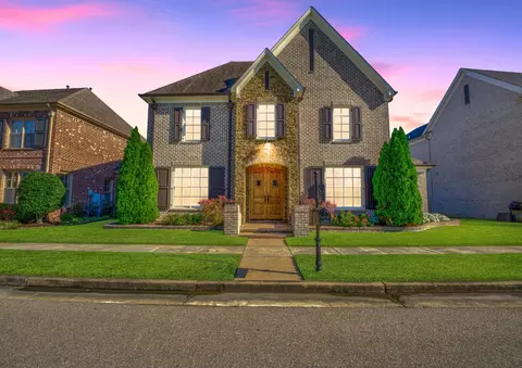 1816 Enclave Green Ln, Germantown, TN 38139