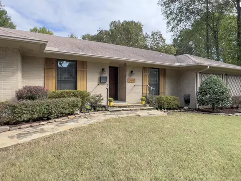 366 W College St, Collierville, TN 38017