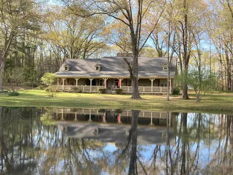 955 Helene Dr, Arlington, TN 38002