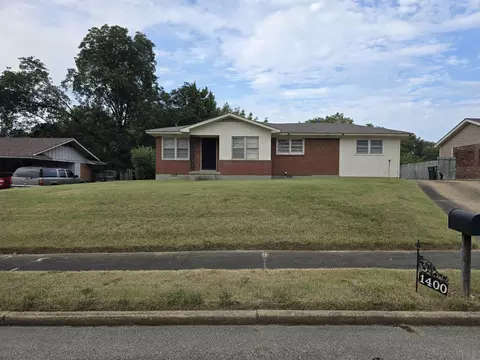 1400 Randall Dr, Memphis, TN 38116