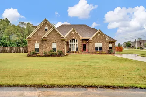 613 Farmer Trl, Atoka, TN 38004