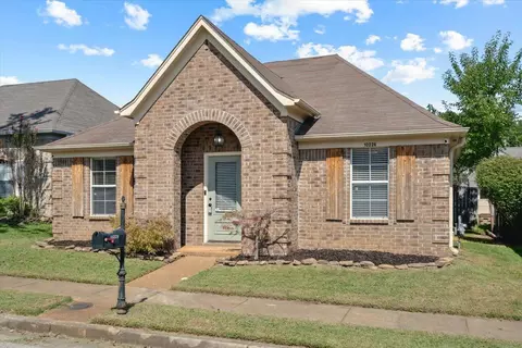 10226 Evening Hill Dr, Memphis, TN 38016