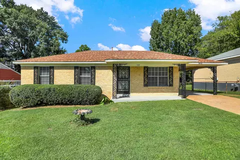 2452 Chattering Ln, Memphis, TN 38127