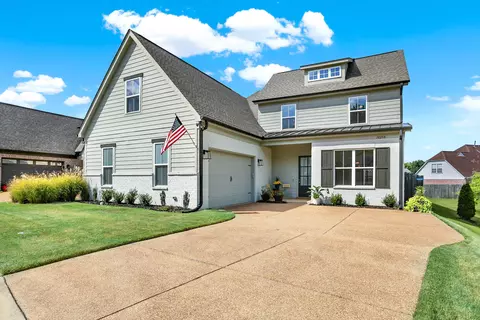 10258 Evergreen Manor Cv, Lakeland, TN 38002