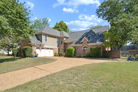 2638 Morning Grove Dr, Memphis, TN 38016