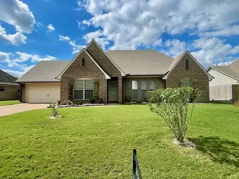 340 Tate Dr, Oakland, TN 38060
