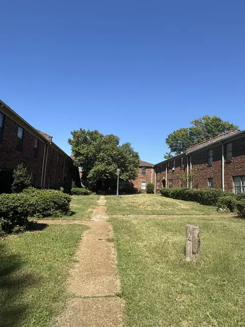 3206 Thirteen Colony Mall #2B, Memphis, TN 38115