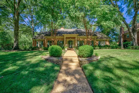 6346 Brooks Manor Cv, Memphis, TN 38119