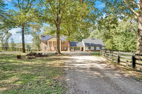 1010 Joann Rd, Somerville, TN 38068