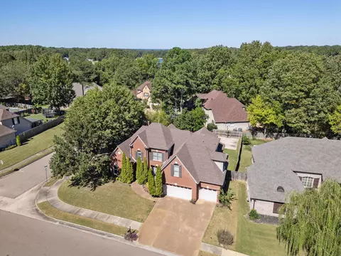 8822 River Pine Dr, Cordova, TN 38016