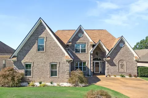 90 Lewis Fairway Cir, Oakland, TN 38060