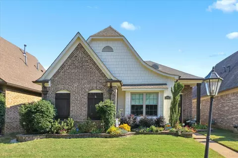 1946 Rochelle Ln, Cordova, TN 38016