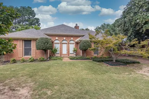 875 Camden Grove Cv, Memphis, TN 38018