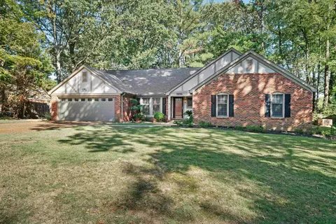 2854 Crooked Oak Dr, Germantown, TN 38138