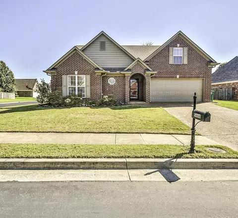 5466 Evening Mist Dr, Arlington, TN 38002