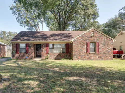 1670 Dorset Dr, Memphis, TN 38117