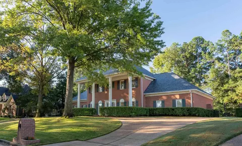 2899 Waterleaf Dr, Germantown, TN 38138