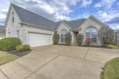 960 E Nesting Wood Cir, Memphis, TN 38018