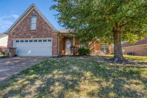 5566 Brook Shade Ln, Memphis, TN 38125