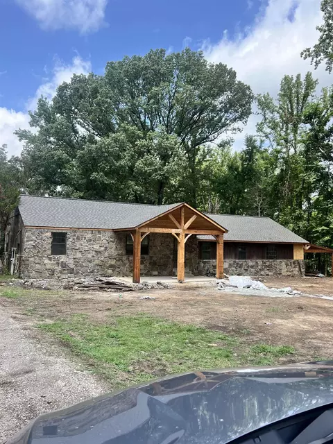 8475 Epperson Mill Rd, Millington, TN 38053