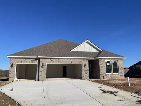 170 Oak Hollow Dr, Oakland, TN 38060