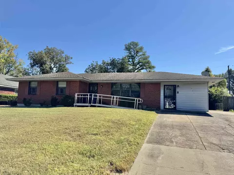 861 Hackberry Ln, Memphis, TN 38109