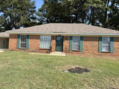 1106 Star Line Rd, Memphis, TN 38109