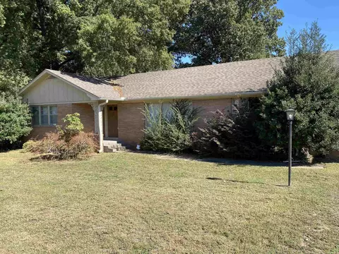 624 Circle Dr, Halls, TN 38040