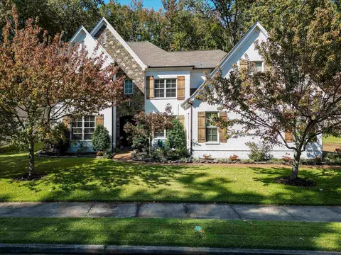 4729 Maple Walk Dr, Lakeland, TN 38002