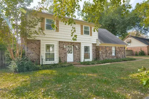 5667 Rensslaer Dr, Memphis, TN 38135