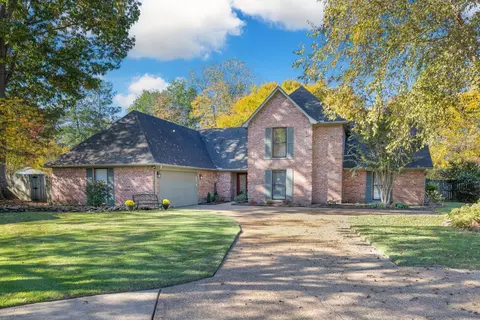 2727 Fairway Glen Cv, Collierville, TN 38017