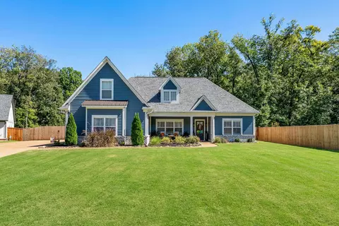 6728 Sunny Meadow Cv, Southaven, MS 38672