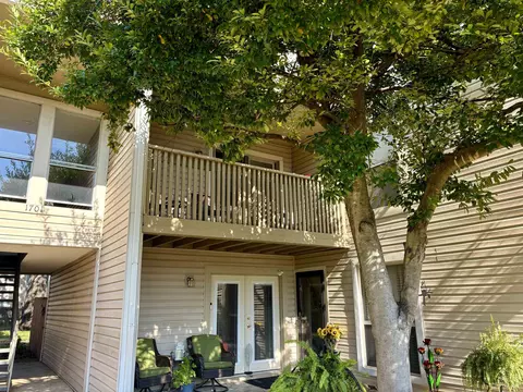 1701 Ridge Oak Pl #2, Memphis, TN 38120