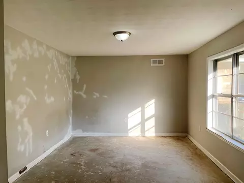 5160 Downs Dr, Memphis, TN 38135 photo 2