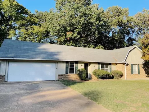 5160 Downs Dr, Memphis, TN 38135