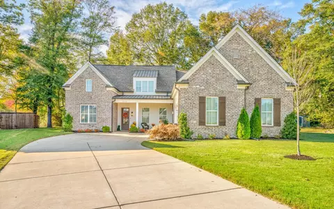 255 Nebhut Ln, Rossville, TN 38066