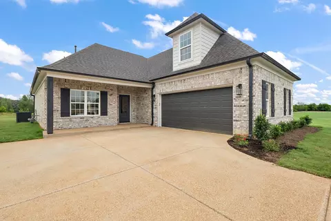 6226 Clover Ct, Walls, MS 38680