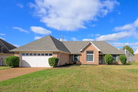 1553 Far Dr, Cordova, TN 38016