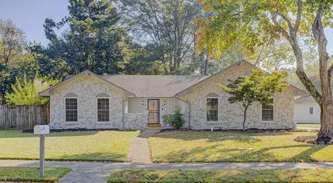 6741 Stornaway St, Memphis, TN 38119