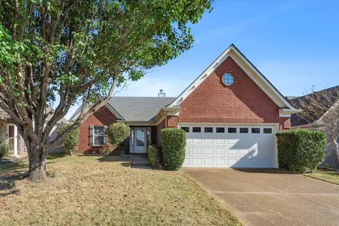 2728 Breezy Ridge Dr, Memphis, TN 38016