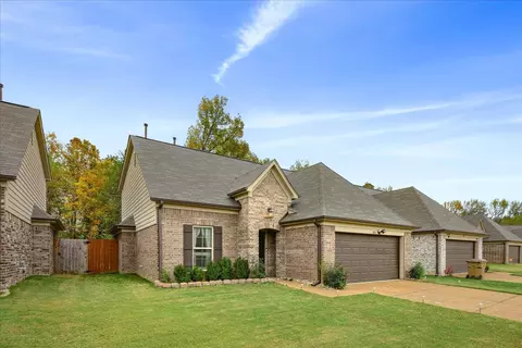 1076 Carib Loop E, Cordova, TN 38018