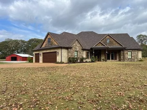 1134 Ivy Dr, Oakland, TN 38060