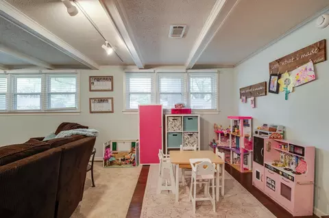 4898 Dee Rd, Memphis, TN 38117 photo 6