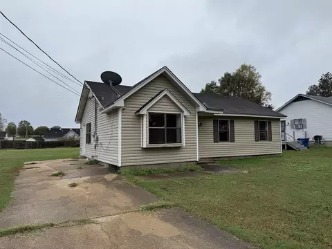225 Ervin Ln, Covington, TN 38019